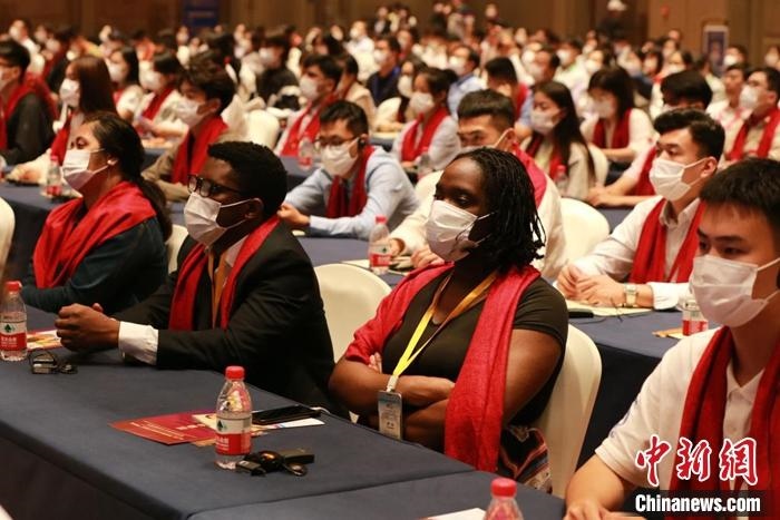 第十六屆“聯(lián)合國(guó)教科文組織孔子教育獎(jiǎng)”9月27日晚在山東曲阜揭曉。梁犇 攝