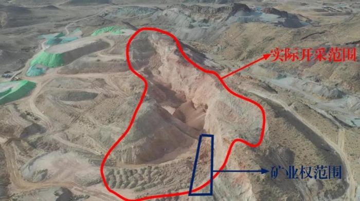 2021年12月11日，督察組使用無(wú)人機(jī)拍攝，銅鐵溝礦礦業(yè)權(quán)面積僅6.9畝，越界開(kāi)采達(dá)182畝，超出26.4倍；實(shí)際開(kāi)采深度達(dá)35米，遠(yuǎn)超采礦許可證允許開(kāi)采深度要求
