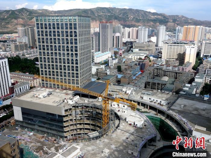 資料圖：城中區(qū)某商品住宅樓。 孫睿 攝