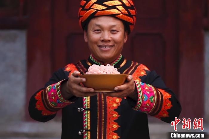 圖為“暢饗云宴”巧手年菜系列短視頻截圖。　胡遠航 攝