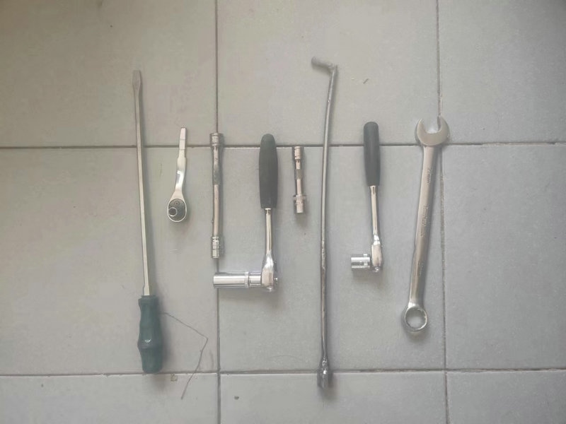 1652252370918771.jpg 繳獲嫌疑人作案工具_副本.jpg