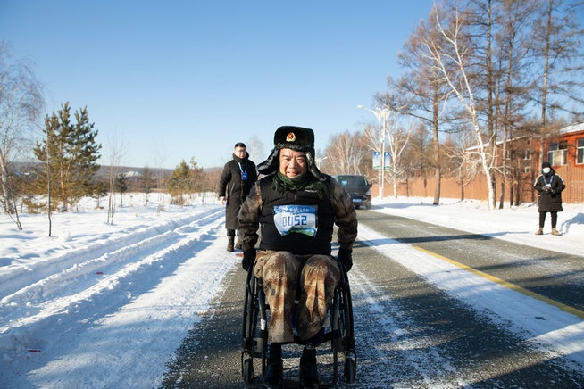 中共黨員、一等功榮立者王曙光不畏嚴寒，挑戰(zhàn)自我（王鵬）.jpg