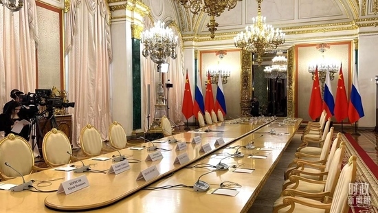 △習主席和普京總統(tǒng)舉行小范圍會談的會場。（總臺央視記者程鋮拍攝）