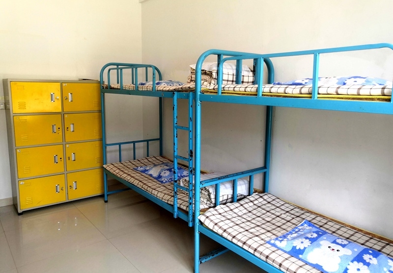 學(xué)生住宿午休的宿舍。人民網(wǎng)記者 孫博洋攝