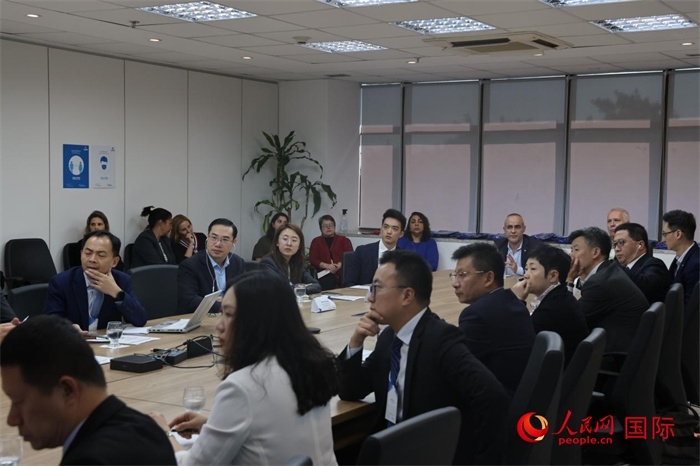 與會代表參與座談交流。（人民網記者 時元皓攝）