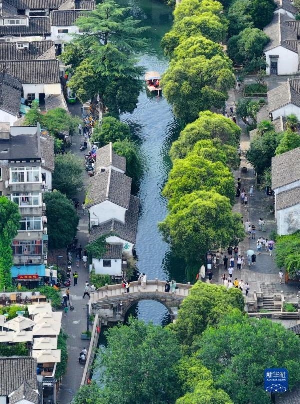 鏡觀中國(guó)丨雙面“繡”姑蘇
