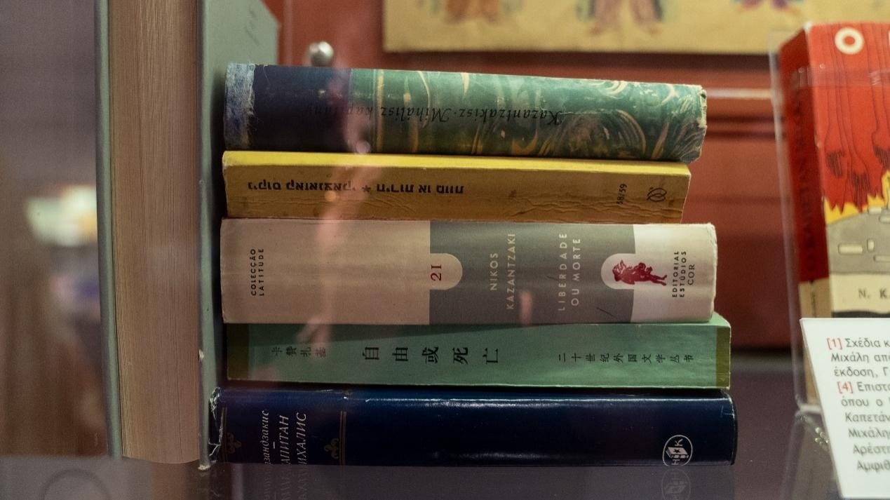 《自由或死亡》是卡贊扎基斯第一部被翻譯成中文的作品，希臘名為《米卡尼船長》，“米卡尼”正是他父親的名字。人民網(wǎng)記者 葛泰佚攝