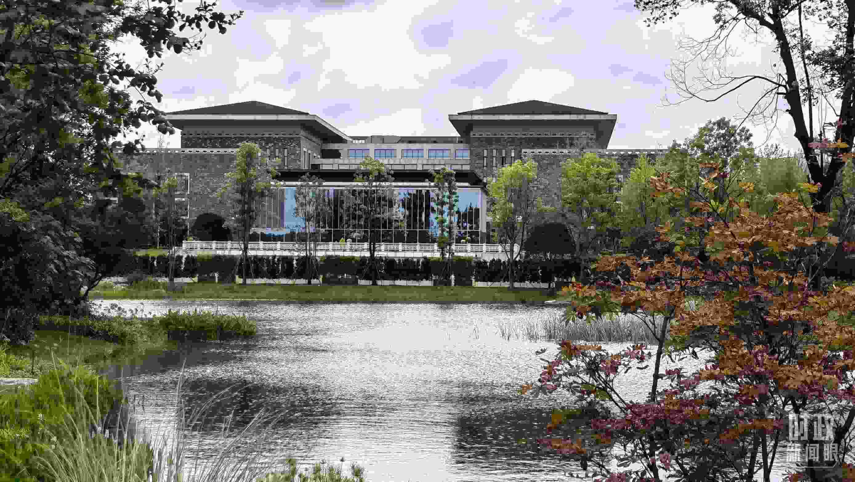 當天，中印尼兩國元首在“錦蓉莊”舉行會見。（總臺央視記者韓銳拍攝）