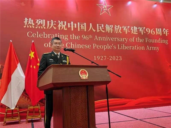 圖為徐勝武官致辭。中國(guó)駐印度尼西亞使館供圖