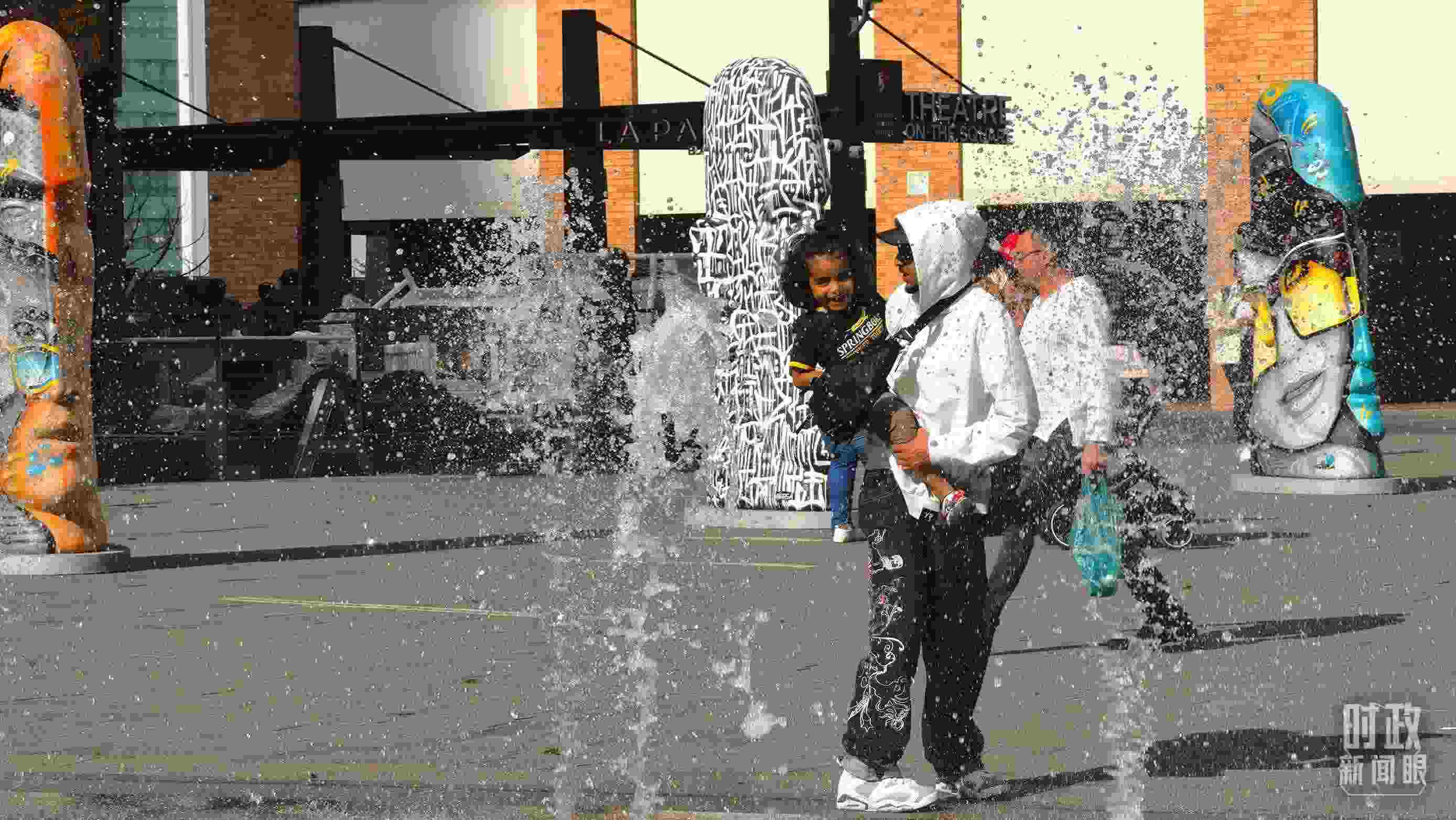 △約翰內(nèi)斯堡街頭。（總臺(tái)央視記者韓銳拍攝）