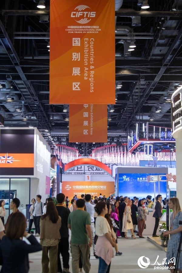 9月2日，服貿會國別展區(qū)，人流如潮。人民網(wǎng)記者 翁奇羽攝