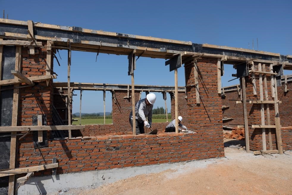 近日拍攝的黑龍江省尚志市老街基鄉(xiāng)龍王廟村。新華社記者 丁海濤 攝