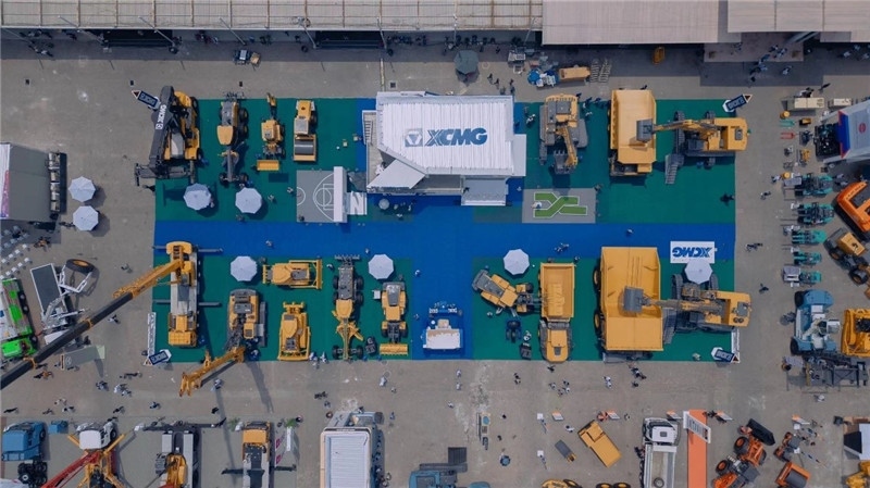 徐工集團(tuán)3000㎡的展區(qū)。 石偉攝影