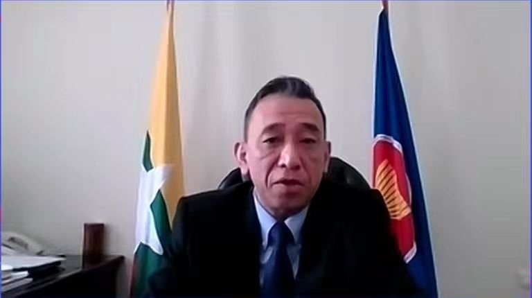 昂苗敏致辭。中國駐東盟使團供圖