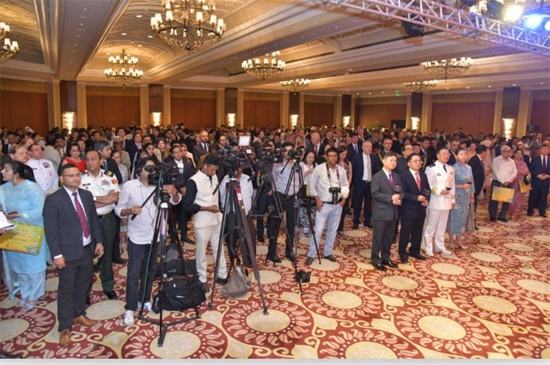 印度各界人士，各國駐印使節(jié)及外交官，中資企業(yè)、留學(xué)生和華僑華人等700余人出席招待會(huì)活動(dòng)現(xiàn)場。中國駐印度大使館供圖