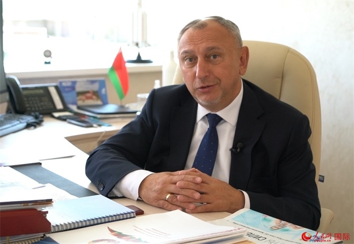 中白工業(yè)園管委會(huì)主任亞歷山大·亞羅申科接受人民網(wǎng)記者采訪(fǎng)。人民網(wǎng) 皇甫萬(wàn)里攝