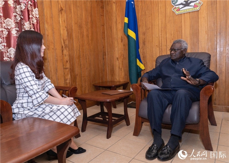 2023年9月14日，所羅門群島總理梅納西·索加瓦雷在首都霍尼亞拉接受人民網(wǎng)記者專訪。人民網(wǎng) 賀吉攝