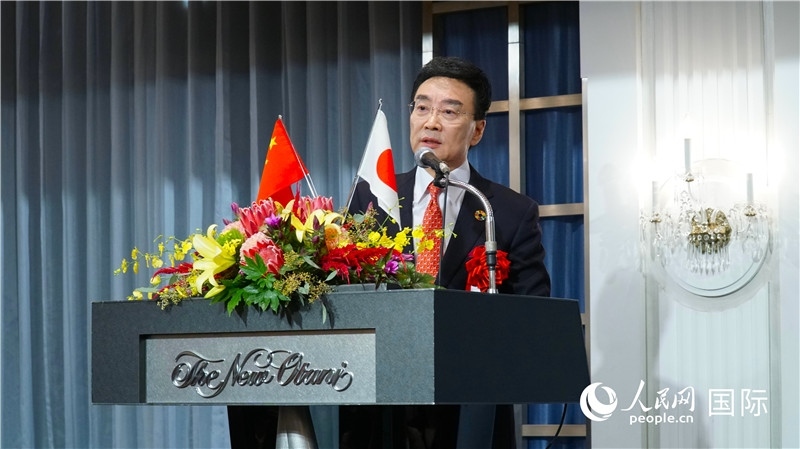 在日中國企業(yè)協(xié)會(huì)會(huì)長王家馴致祝酒詞。人民網(wǎng) 蔣曉辰攝