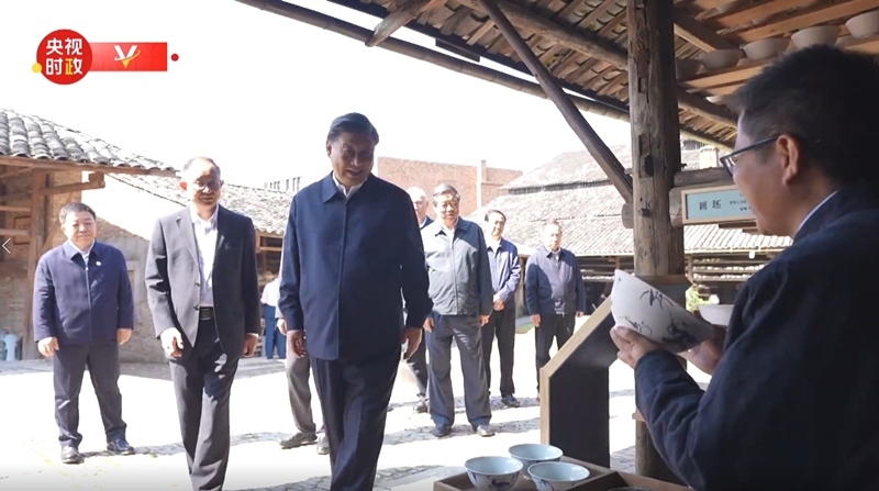 2023年10月11日，習(xí)近平在江西景德鎮(zhèn)考察。（視頻截圖）