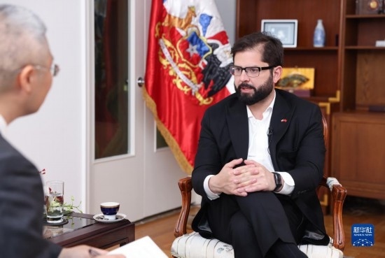 10月17日，智利總統(tǒng)博里奇在北京接受新華社記者專訪。新華社記者 呂帥 攝