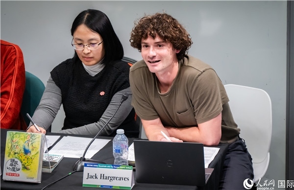 4、英國漢學家沈如風對中國文學譯作的未來充滿期待。郭錦標攝