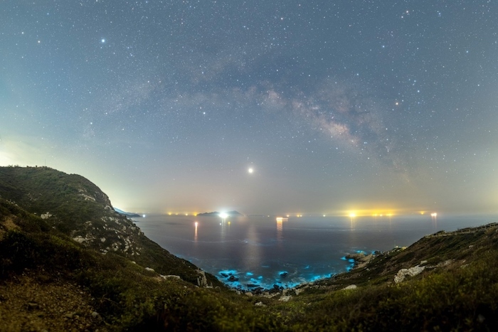 西涌國(guó)際暗夜社區(qū)夜間美景。深圳市天文臺(tái)供圖