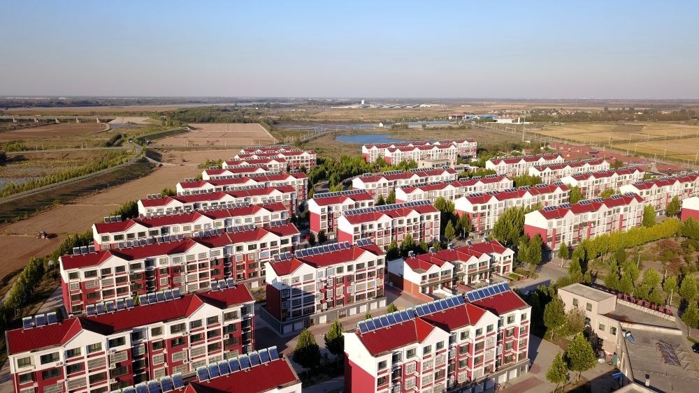 山東省東營市墾利區(qū)楊廟社區(qū)（2021年10月17日攝，無人機(jī)照片）。新華社記者 郭緒雷 攝