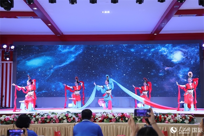 才藝表演環(huán)節(jié)。人民網(wǎng)記者 孫廣勇攝