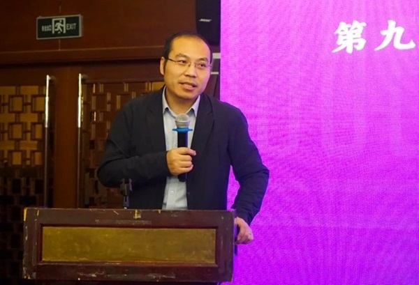 清華大學社會科學學院副院長、政治學系長聘教授孟天廣在研討會上總結發(fā)言。主辦方供圖