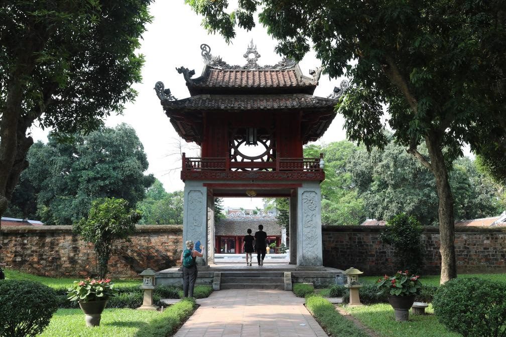 這是越南首都河內(nèi)文廟內(nèi)的奎文閣。