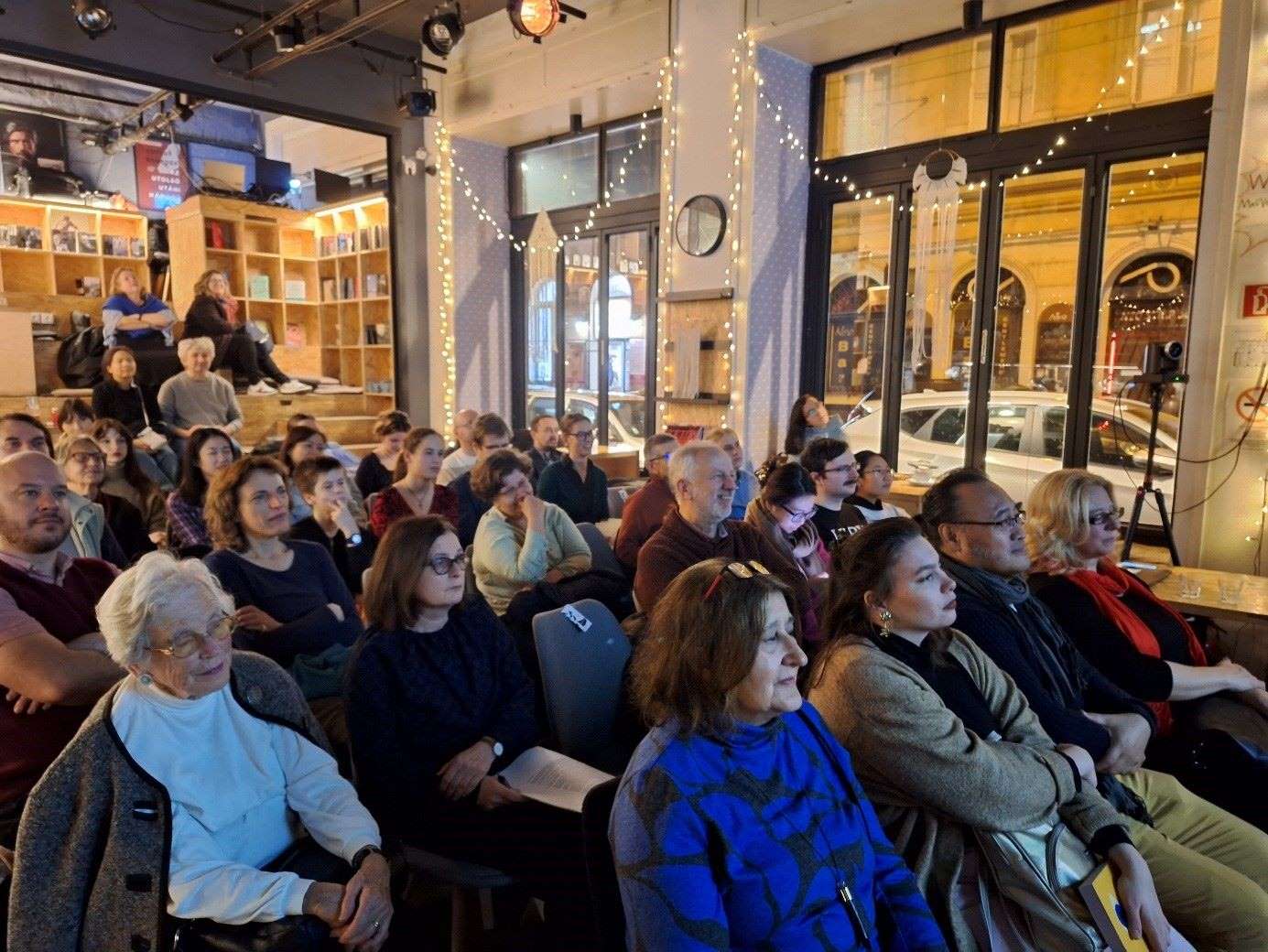 活動(dòng)吸引了40余位當(dāng)?shù)厥忻駞⑴c。摩爾多瓦尼·巴爾納巴斯攝