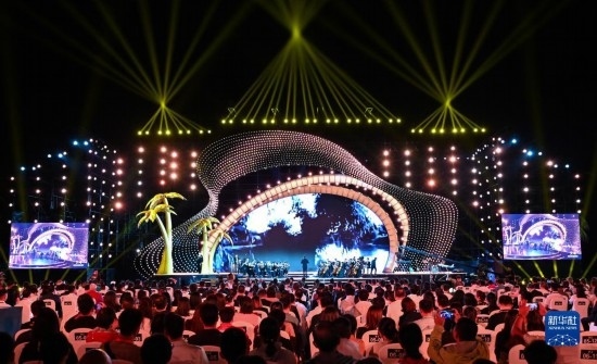 12月16日拍攝的第五屆海南島國際電影節(jié)開幕式現(xiàn)場(chǎng)。