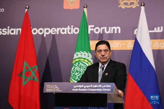 12月20日，在摩洛哥南部城市馬拉喀什舉行的第六屆阿拉伯-俄羅斯合作論壇主議程結(jié)束后，摩洛哥外交大臣布里達(dá)在記者會(huì)上講話。新華社記者霍晶攝