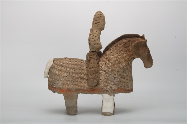 陶鎧甲騎馬俑。國家文物局供圖