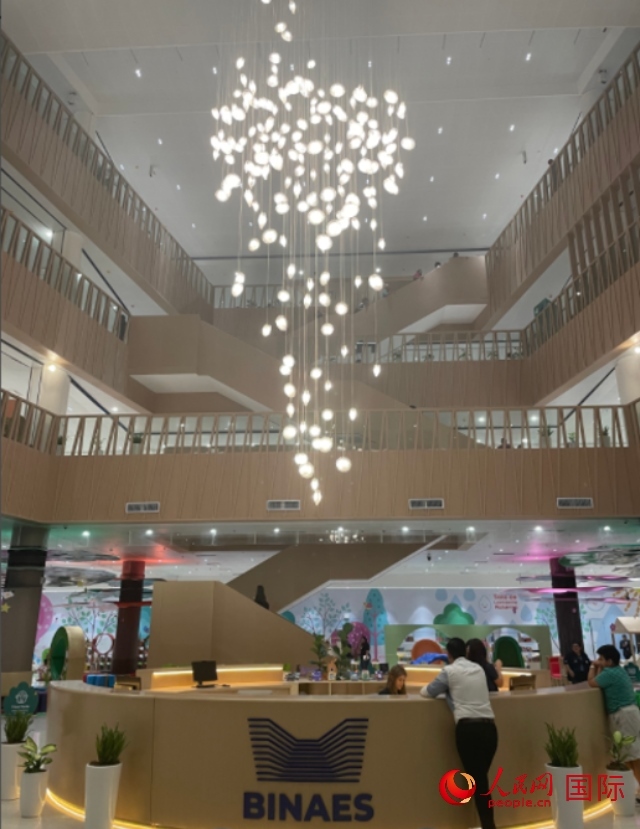 圖為中國(guó)援助薩爾瓦多國(guó)家圖書(shū)館內(nèi)景。 人民網(wǎng)記者 彭敏攝