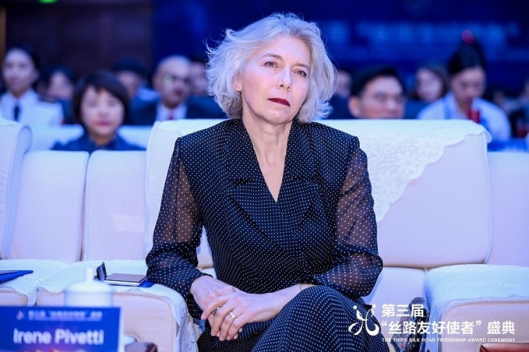伊雷妮·皮韋蒂參加第三屆“絲路友好使者”盛典頒獎活動。主辦方供圖