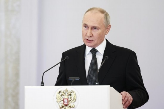 2023年12月8日，俄羅斯總統(tǒng)普京在莫斯科克里姆林宮出席“祖國英雄日”慶祝儀式。新華社/塔斯社