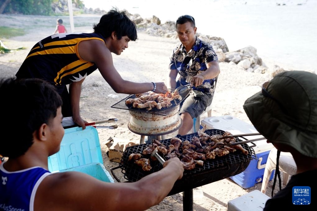 1月20日，當(dāng)?shù)厝嗽阼敽＿厽?。新華社記者 王申 攝