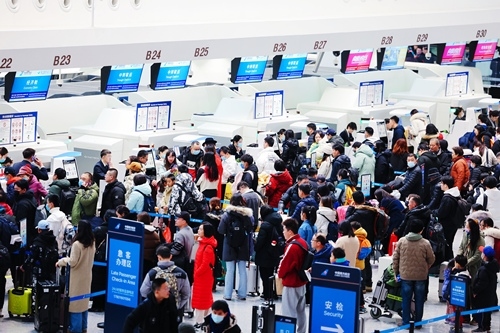 2024年春運(yùn)首日，大興機(jī)場預(yù)計保障進(jìn)出港旅客13.59萬人次。大興機(jī)場供圖