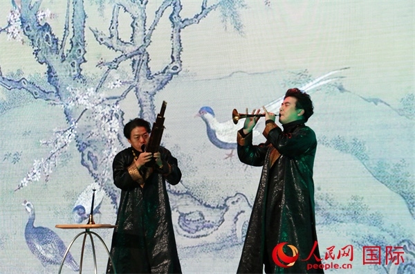 嗩吶表演《百鳥朝鳳》。人民網 許可攝