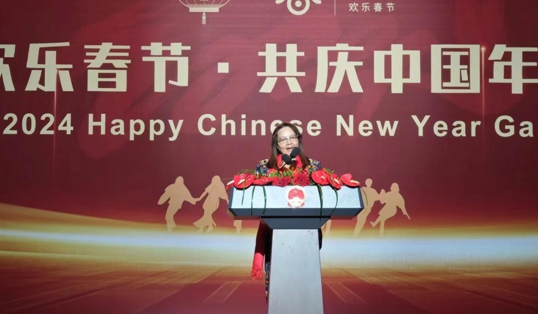 南非旅游部長(zhǎng)德利萊女士致辭。中國(guó)駐南非大使館供圖