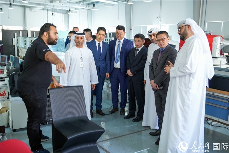 參觀培訓(xùn)中心。人民網(wǎng)塔里克·易卜拉欣攝