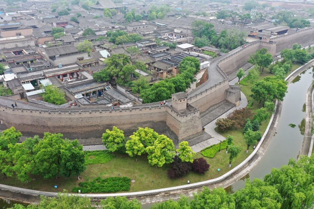 平遙古城一角（2023年5月30日攝，無人機(jī)照片）。新華社記者 詹彥 攝