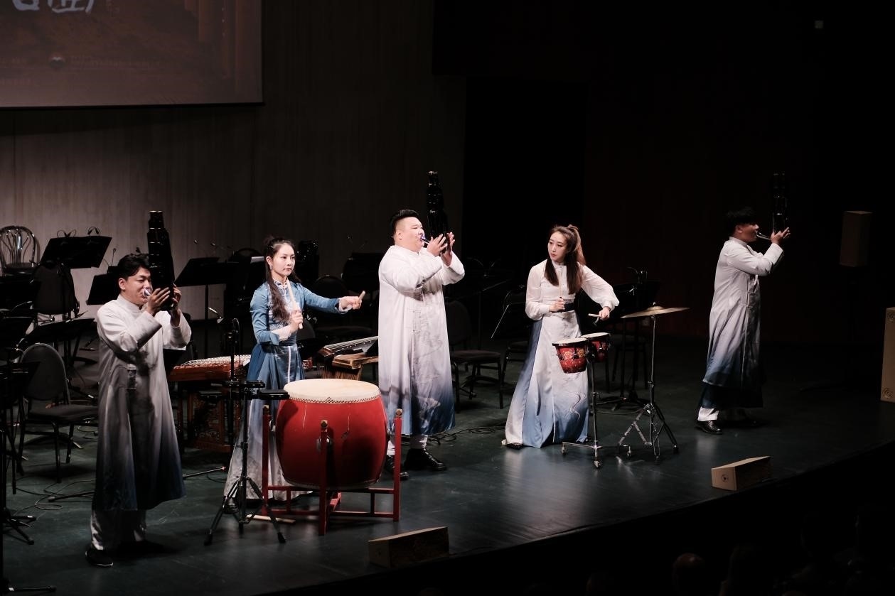 2024“歡樂(lè)春節(jié)”新春民族音樂(lè)會(huì)演出現(xiàn)場(chǎng)。于子恒攝