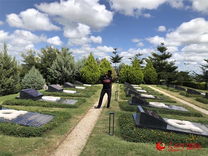烈士園區(qū)。人民網(wǎng)記者 黃培昭攝