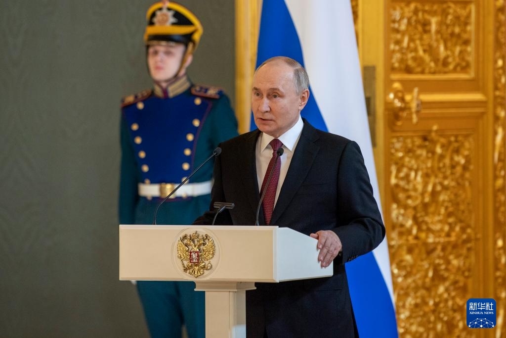 3月20日，俄羅斯總統(tǒng)普京在莫斯科克里姆林宮與其競(jìng)選團(tuán)隊(duì)代表舉行見(jiàn)面會(huì)。新華社記者 曹陽(yáng) 攝