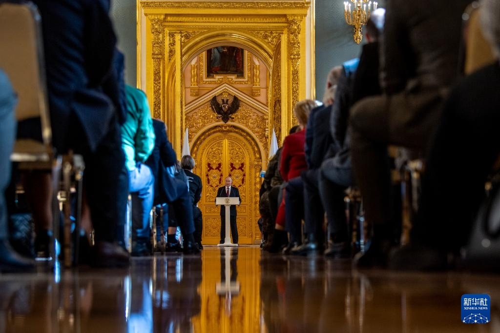 3月20日，俄羅斯總統(tǒng)普京在莫斯科克里姆林宮與其競(jìng)選團(tuán)隊(duì)代表舉行見(jiàn)面會(huì)。新華社記者 曹陽(yáng) 攝