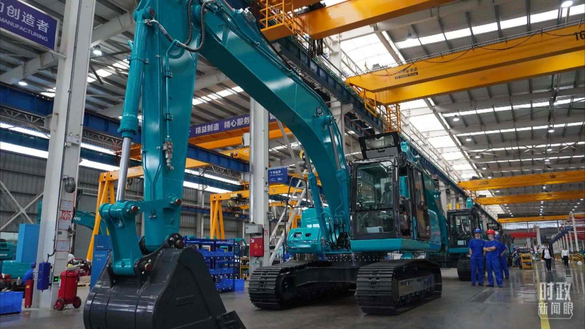 △這是山河智能大型挖掘機的組裝車間。2020年9月，習近平曾到此地考察。（總臺央視記者郭曉龍拍攝）