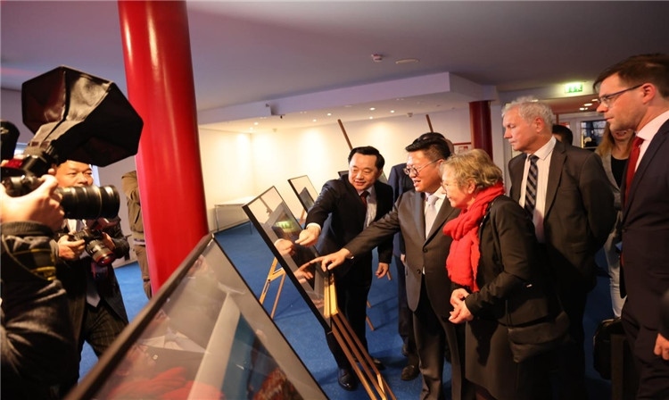 “絲路明珠--杜伊斯堡上海電影周”開(kāi)幕。依琳攝