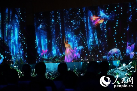 原創(chuàng)舞蹈《萬(wàn)物有靈》。人民網(wǎng)記者 李發(fā)興攝